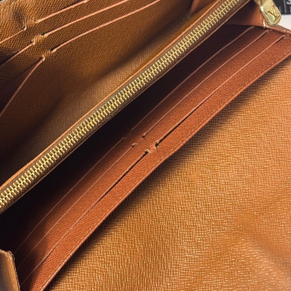 Louis Vuitton Monogram vintage Elegant Brown Women's Wallet - Picture 7 of 15